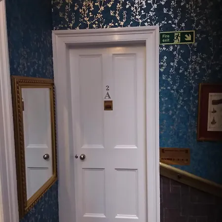 Ivy- Braveheart Гостевой дом 3*