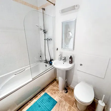Arthurs Penthouse - Central Leith Walk 2-storey - Free Parking & Fast Wifi