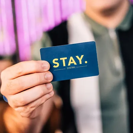 מלון Stay Central Hotel
