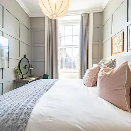 No1 - George Iv Bridge Apartmán *