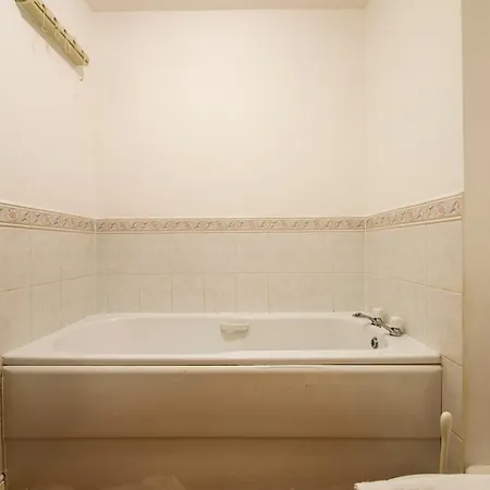 Guestready - A Pleasant Near Leith