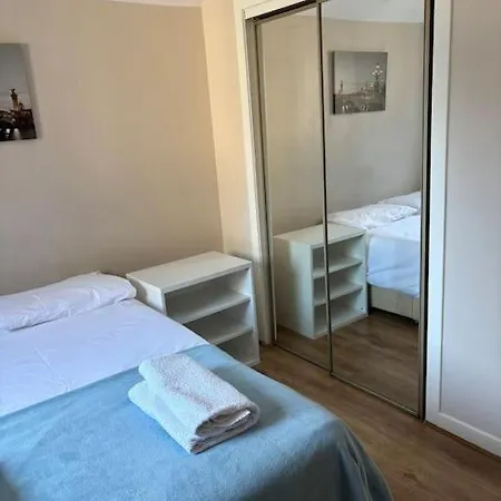Quiet For Upto 4 People Apartament