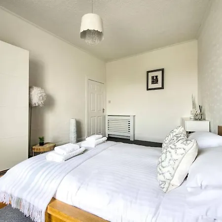 Guestready - Modern 2br On The Royal Mile! *