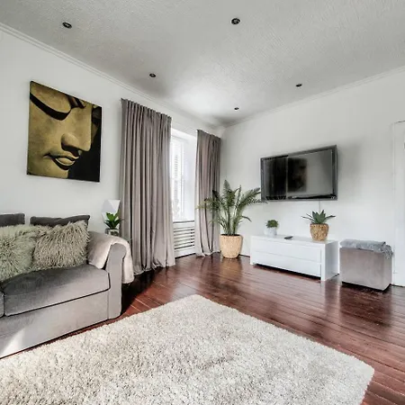Appartamento Guestready - Modern 2br On The Royal Mile! *