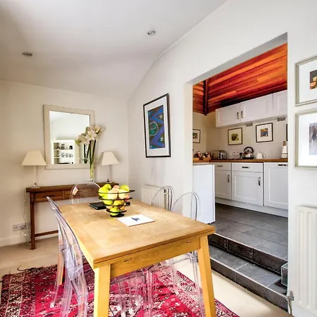 Guestready - Classic Charm Near Holyrood Park