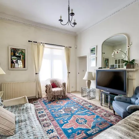 Guestready - Classic Charm Near Holyrood Park 別荘 *