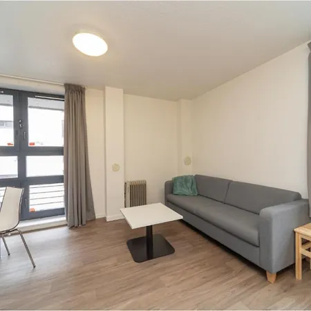 Lägenhet Joivy Affordable 3,4,5 And 12 Bed Private Flats Next To Royal Mile (adults Only) *