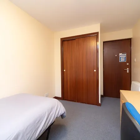 Appartement Joivy Economy 4 And 5 Bed Flats, Close To Old Town And Royal Mile - Adults Only Edinburgh
