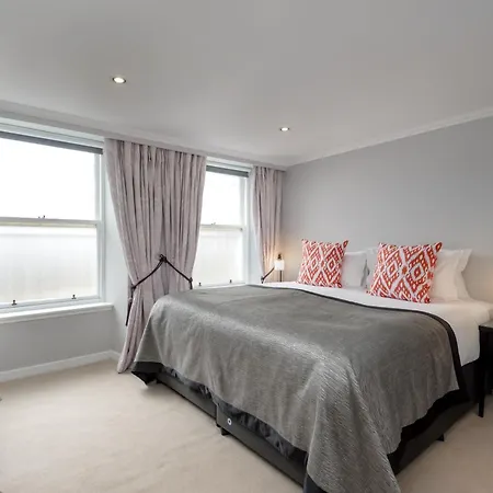 The Gait At Hill Square *