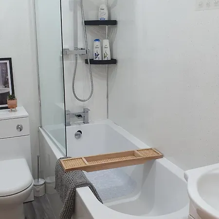 Beautiful Ground Floor Flat Near Haymarket 爱丁堡