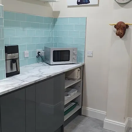 Beautiful Ground Floor Flat Near Haymarket 公寓 爱丁堡