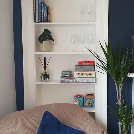 Beautiful Ground Floor Flat Near Haymarket * 爱丁堡