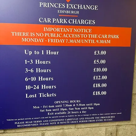 Lauriston 4 Bedroom 7 Beds Duplex