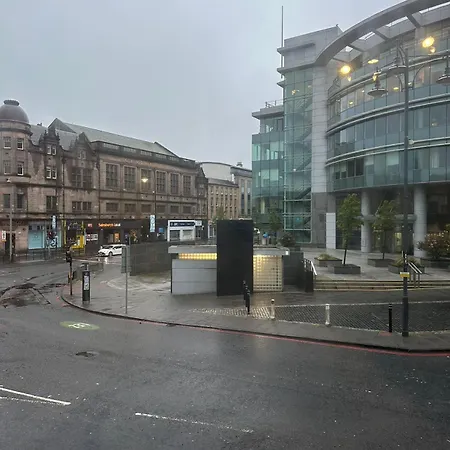 Lauriston 4 Bedroom 7 Beds Duplex