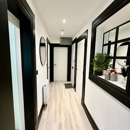 Contemporary Flat In Prime Centre Apartamento