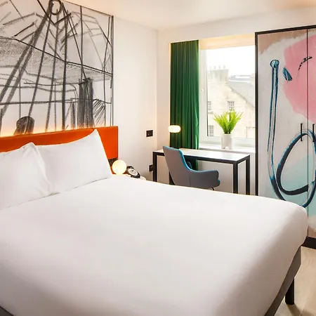 Ibis Styles St Andrew Square エディンバラ