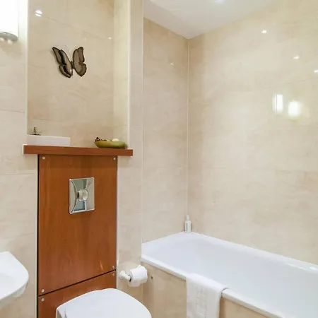 Apartment Holyrood Road Park - 379 *