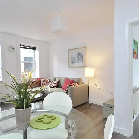 Richmond Place - 367 דירה *