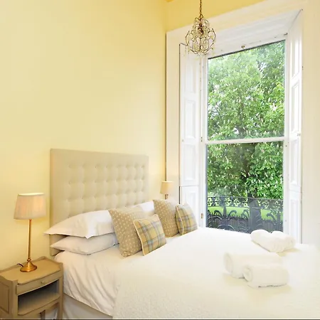Saxe Coburg Place - 325 Appartement