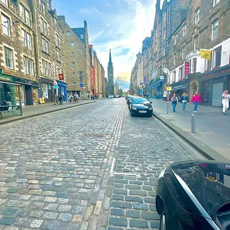 Cozy Escape * Edinburgh