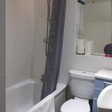 Rose Street 4 Bedroom