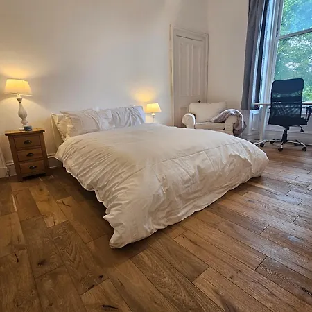 Appartamento Delightful 4-bedroom City Edimburgo