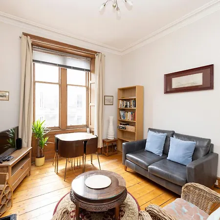 Charming 1-bedroom Getaway Apartment Edinburgh
