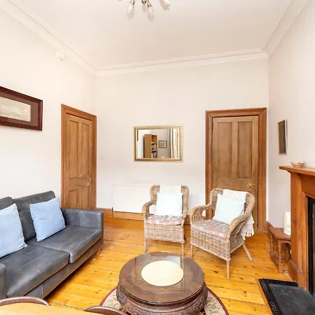 Charming 1-bedroom Getaway Edinburgh