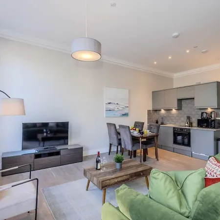 Dragon - Centre 2 Bed Edinburgh