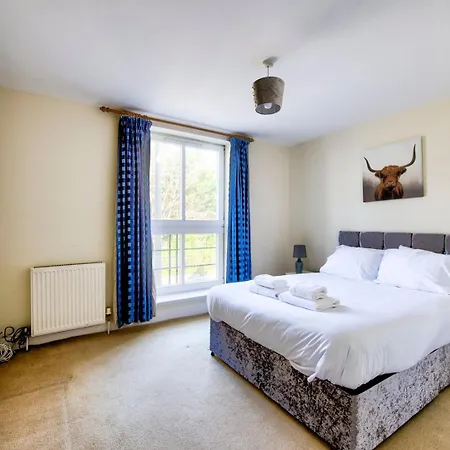 Guestready - 3bdr W/ Private Parking Daire Edinburgh