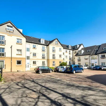 Guestready - 3bdr W/ Private Parking