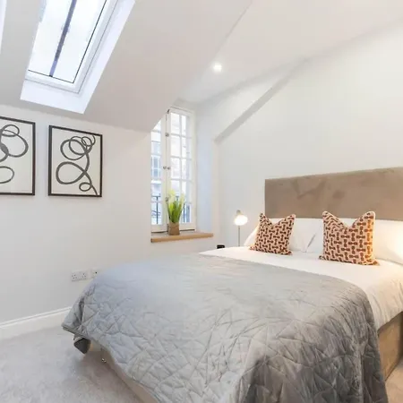 Dom wakacyjny Dragon - Yukina - 2 Bed Centre House With Garden