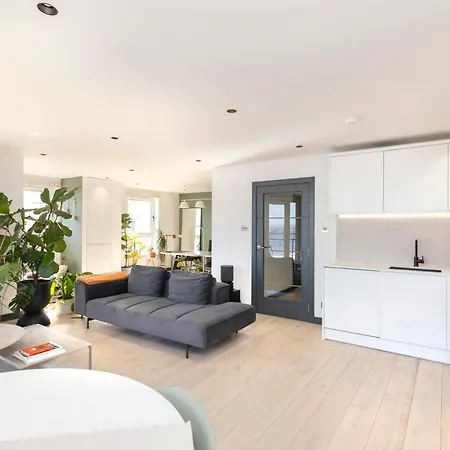 Joivy Fabulous With Bay View Terrace Appartement