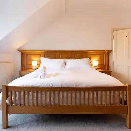 Beautiful & Bright Three Bedroom Apartamento *