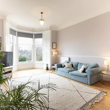 Beautiful & Bright Three Bedroom Apartamento Edimburgo