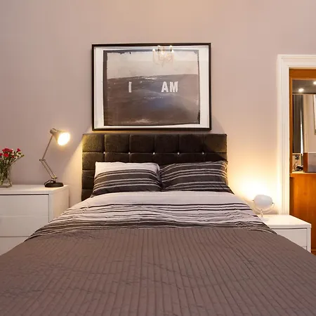 Spacious 2 Bedroom House Near The Meadows 公寓 爱丁堡