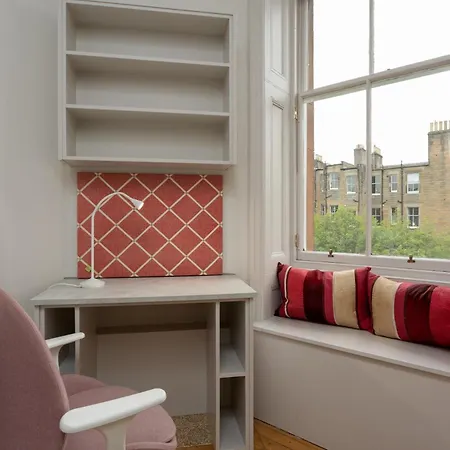 Apartment Gorgeous 4 Bed Right Beside The Meadows Edinburgh