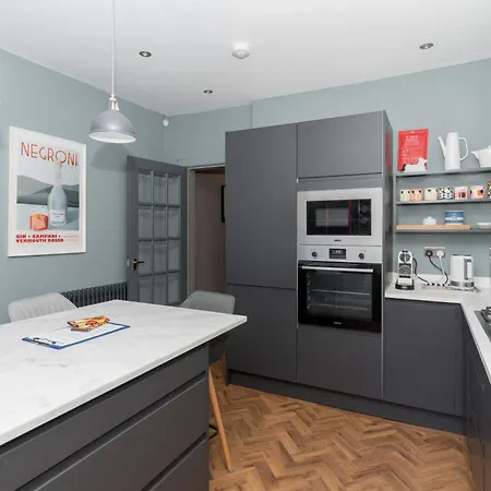 Apartment Beautiful & Bright 2bd Flat - Haymarket *