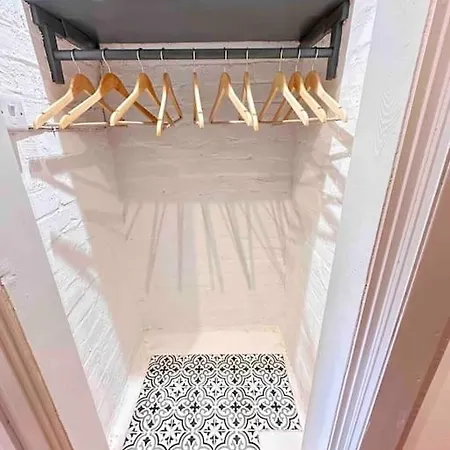 16th Century Courtyard On The Royal Mile דירה