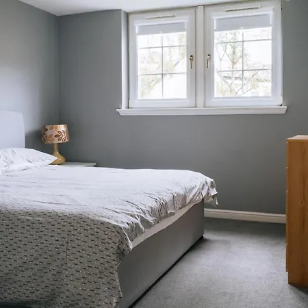 Snug & Serene 2bd Flat - Roseburn *