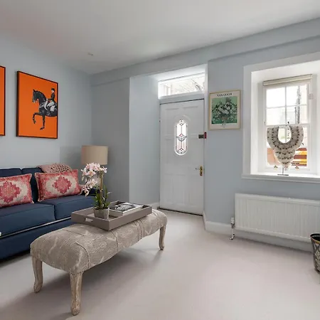 מלון The Broughton Townhouse 3*