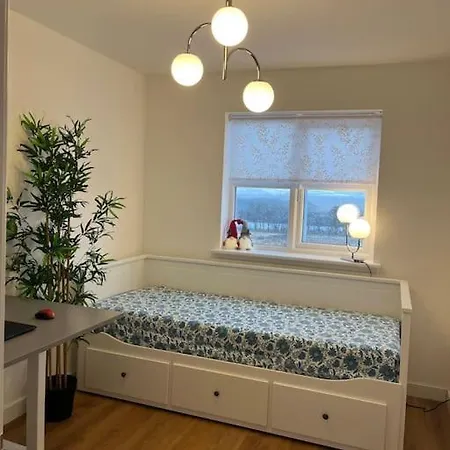 Modern And Spacious With Large Garden * エディンバラ