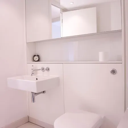 Modern Quartermile * إدنبرة