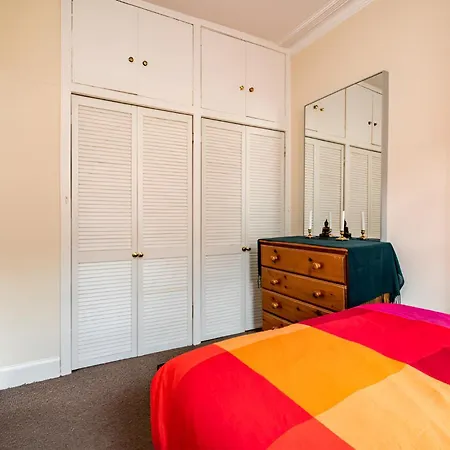 Old Town Flat In Apartment *