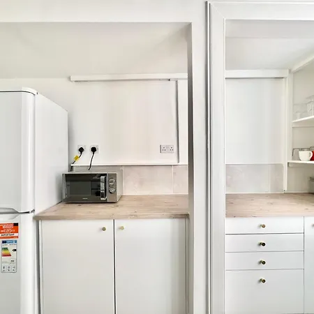 Bright Old Town Centre *