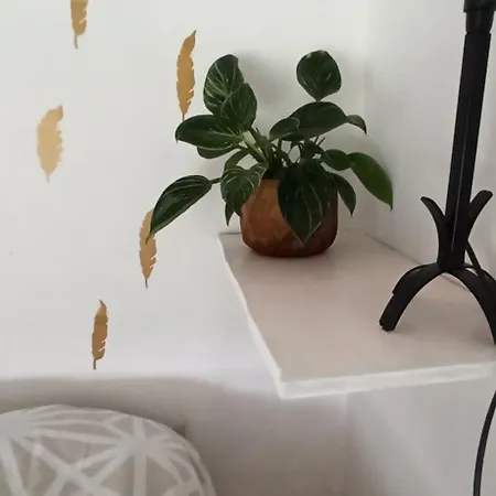 Serene And Plant Filled One Bedroom * Edimburgo