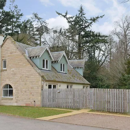 Estate At Carberry Tower Holiday home *