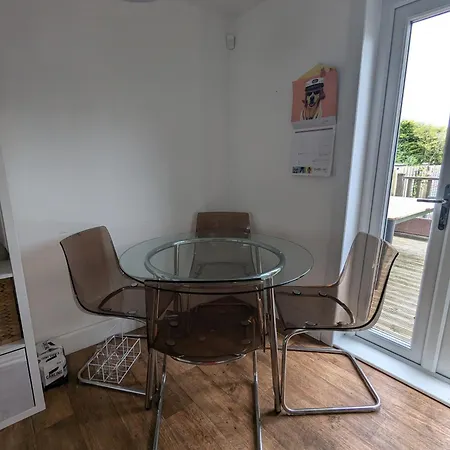 Homestay Single With Beautiful Garden Edinburgh