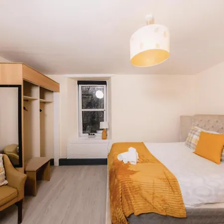 Warm&welcoming Meadows 7 - City Centre Apartman