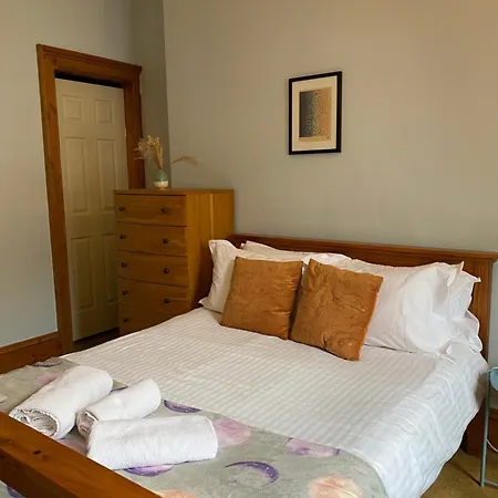 Apartment Charming 1 Bedroom *